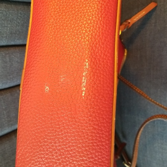 Dooney & Bourke, multiple purses, red, black, brown. Purse Lot - Picture 6 of 12